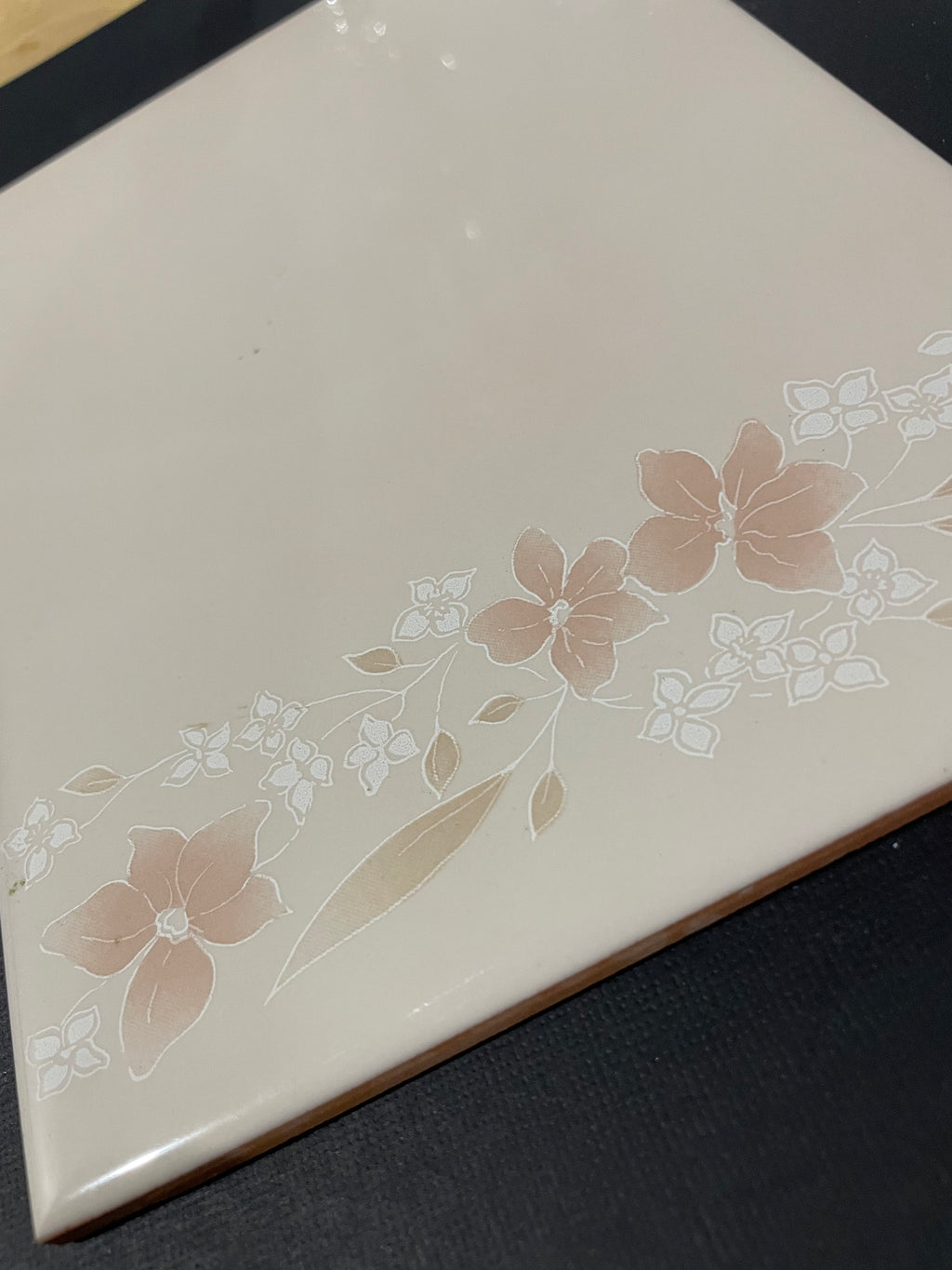 Vintage Floral Motif Tile
