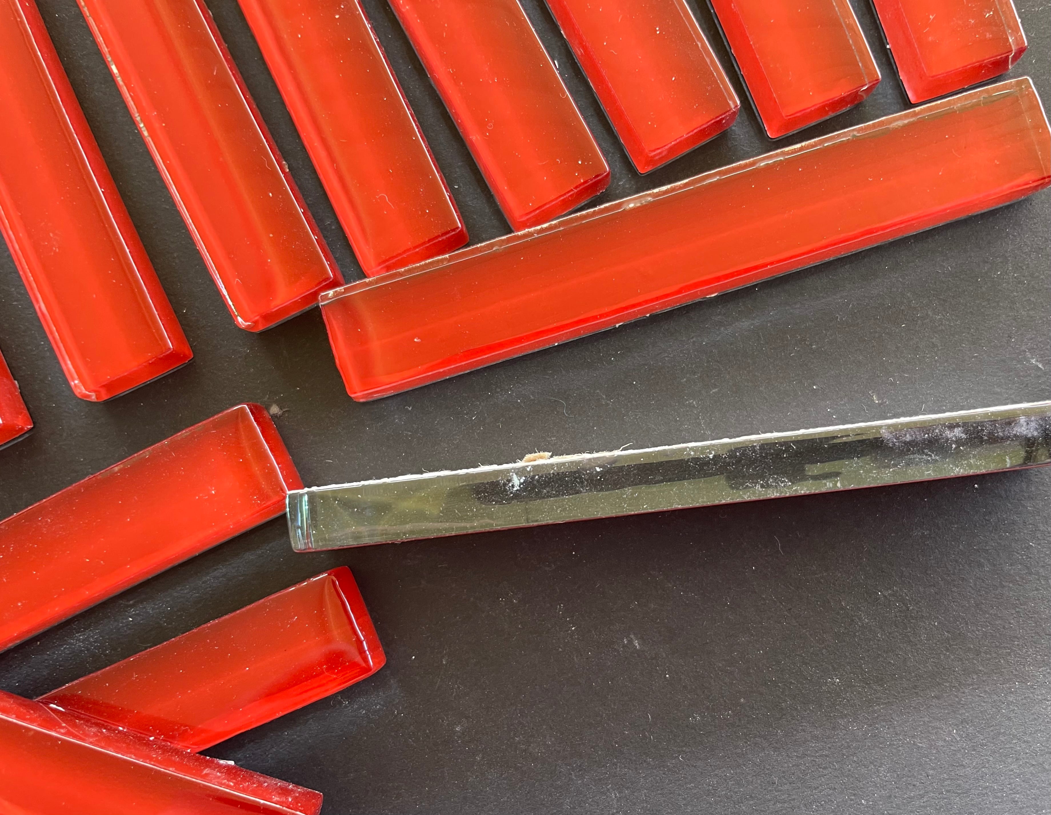 Glass Bars - Red