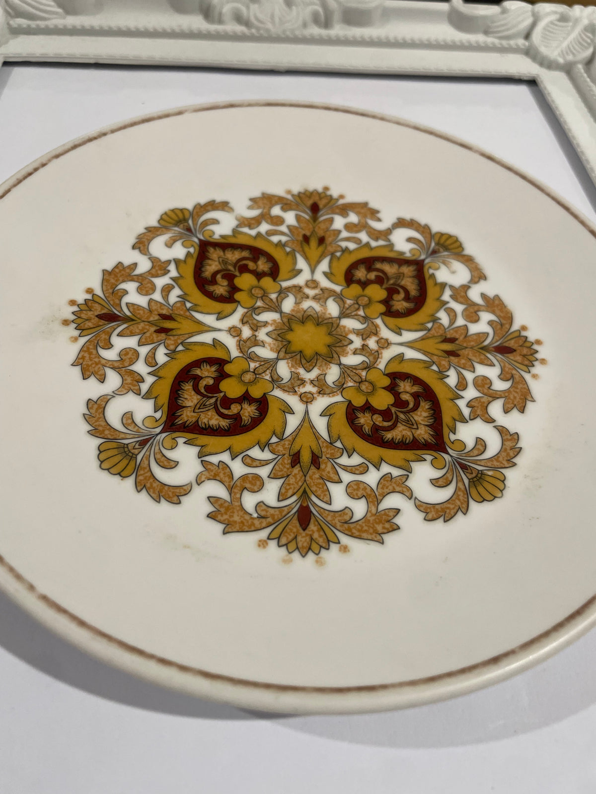 Whole Plate - Vintage Noritake Protea